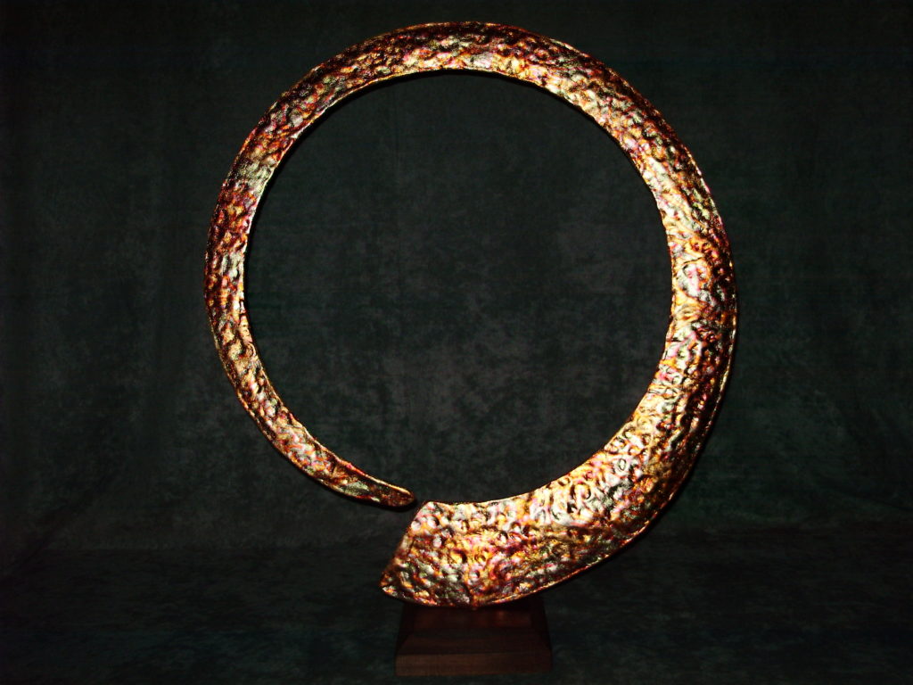 FIRE ENSO - Hammered Clay With Gold Leaf